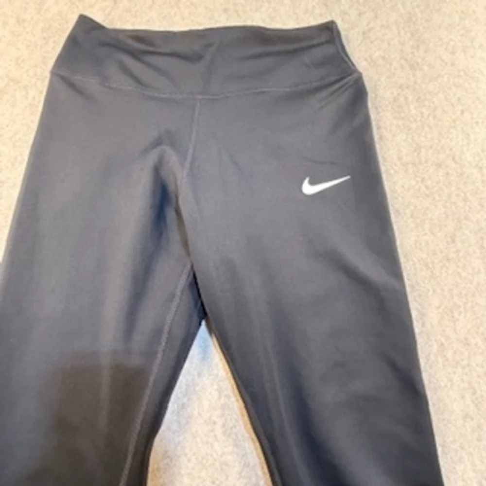 Nike Dri-FIT Black Athletic Leggings Training Tights Medium‎